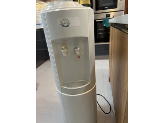 Used, good condition water dispenser