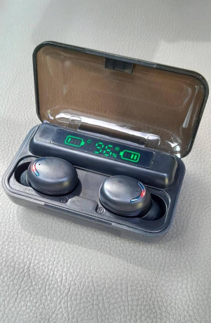 original-f9-earbuds-big-2